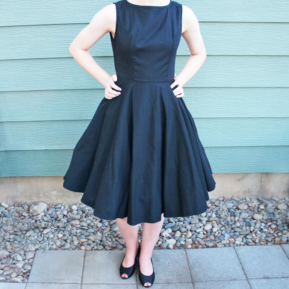 Retro 1950s Full Skirt Tea Length Sleeveless Cotton Black Dress Medium
